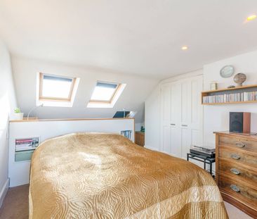 4 Bed Semi-Detached House, Woodville Road, CR7 - Photo 5