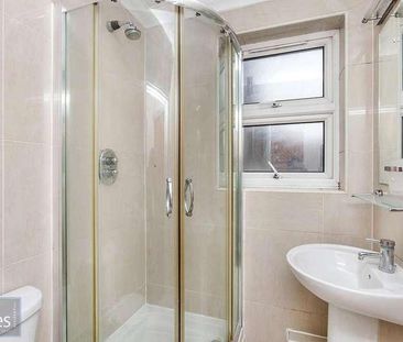 Flat A, Kilburn High Road, Kilburn, London, NW6 - Photo 4