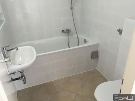 Bel appartement rénové de 3 pièces au calme à Carouge - Photo 4