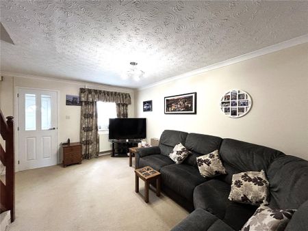 2 bedroom terraced house to rent - Photo 4
