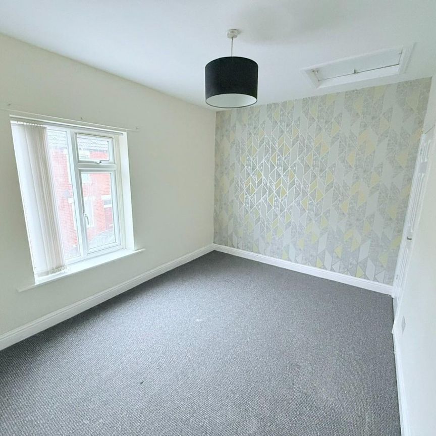 2 bedroom House To Let - Photo 1