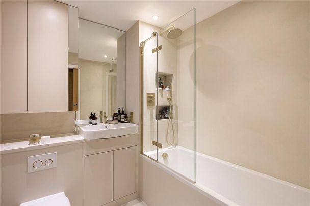 2 bedroom penthouse to rent - Photo 1