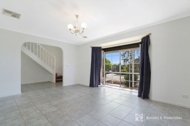 SPACIOUS FAMILY HOME IN POPULAR THURHOONA! - Photo 1