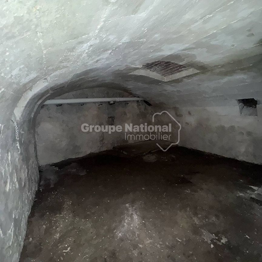 PETIT T2 - RUE DE L'AGNEAU ARLES, - Photo 1