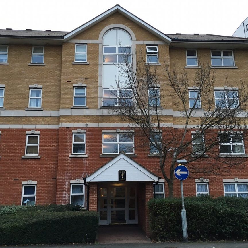 2 Bed Flat, Charles Street, CR0 - Photo 1