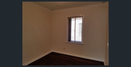 Charming 3-Bedroom Home for Rent in Joondanna - Photo 5