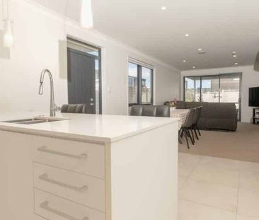 Fabulous in Flatbush - Photo 3