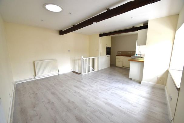 2 bedroom semi-detached house to rent - Photo 1