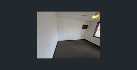 Spacious 3-Bedroom Home in Paralowie - Photo 3