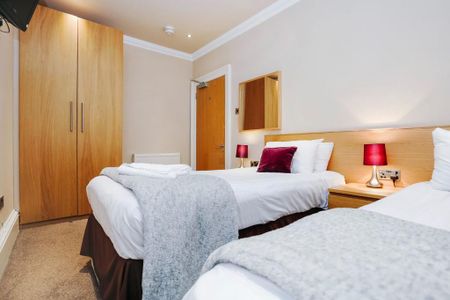 3 bedroom serviced apartment to rent - Photo 5