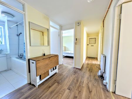 Room in a Shared Flat, West House Close, SW19 - Photo 2