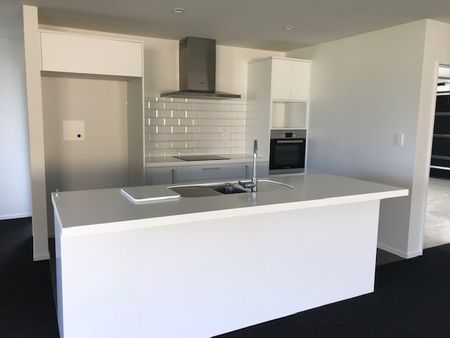 10 Gurners Lane, Lincoln - Photo 2