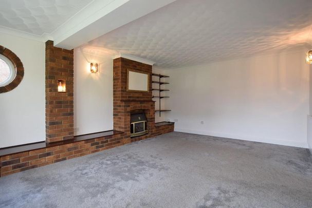 3 bedroom semi-detached house to rent - Photo 1