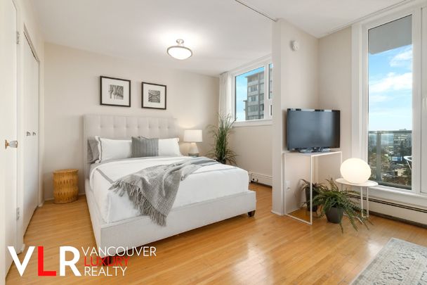 Condo in Downtown Vancouver, BC - Photo 1