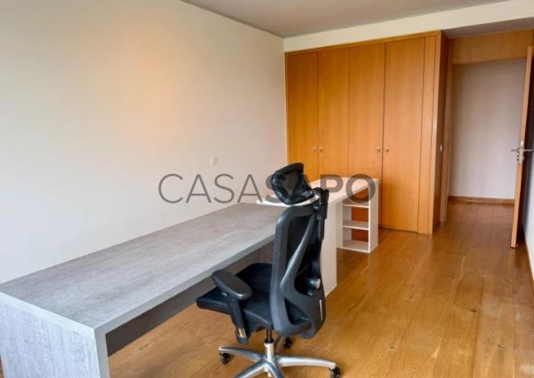 Apartamento T4 para alugar em Vila Nova de Gaia