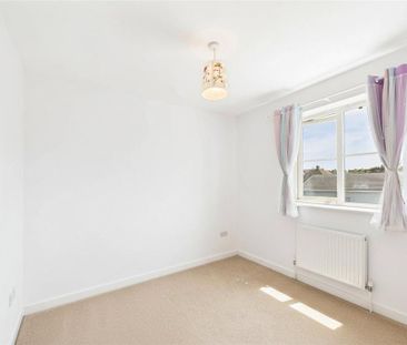 3 bedroom detached house to rent - Photo 2