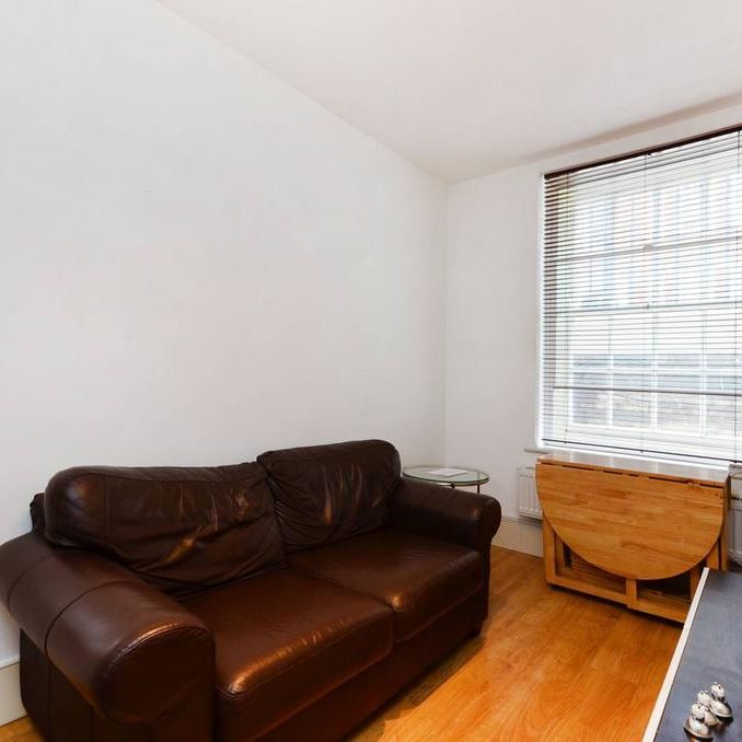 1 bedroom flat to rent - Photo 1