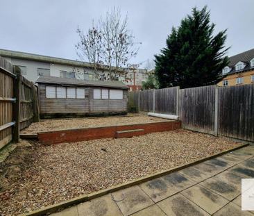 1 bedroom in a house share to rent - Photo 3