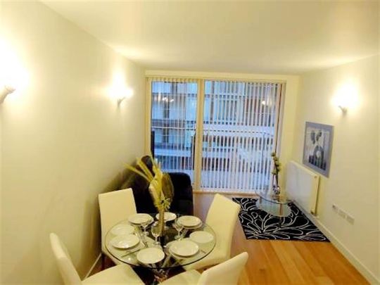1 bedroom flat to rent - Photo 1