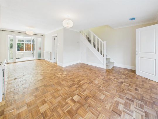 4 bedroom semi-detached house to rent - Photo 1