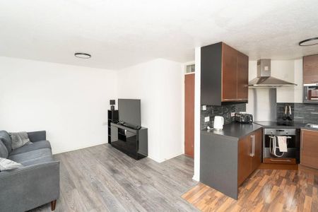 1 bedroom flat to rent - Photo 3