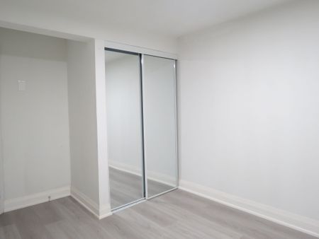 For Lease - 195 Castlebar Crescent, Oshawa, Ontario - Photo 2