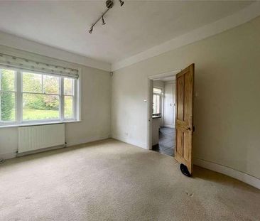 Holwell Lane, Essendon, Hertfordshire, AL9 - Photo 2