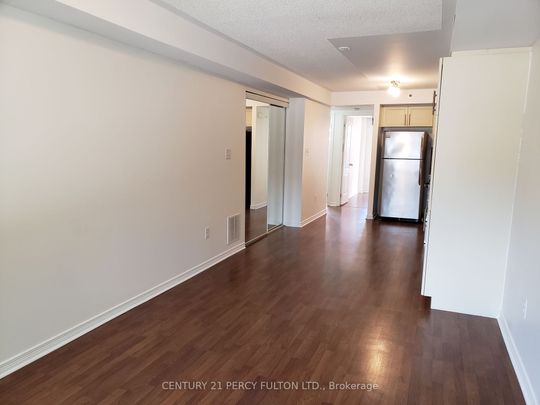 Condo Townhouse For Lease | E8047684 - Photo 1