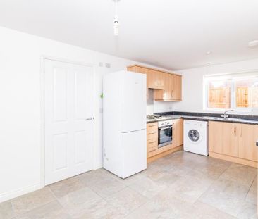 3 bedroom terraced house to rent - Photo 4