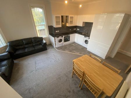 2 bedroom flat to rent - Photo 5