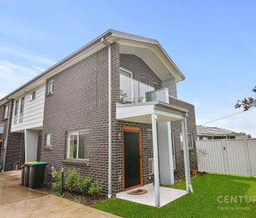 Modern 2-Bedroom Townhouse in Prime Location of Casula&excl; - Photo 4