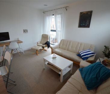 1 Bedroom Flat / Apartment - Swan Lane, Winchester - Photo 3