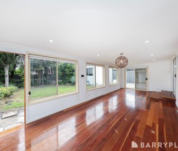Beautifully Renovated Family Home with a Separate Teenagers’ Retreat - Photo 2