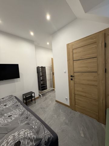 Dom dla 20 osób, pokoje 1-3 os. z łazienkami - Photo 2