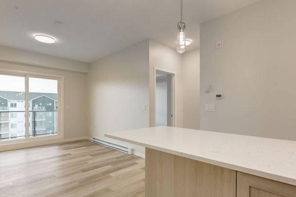 3409 - 33 Carringham Gate Northwest, Calgary - Photo 1