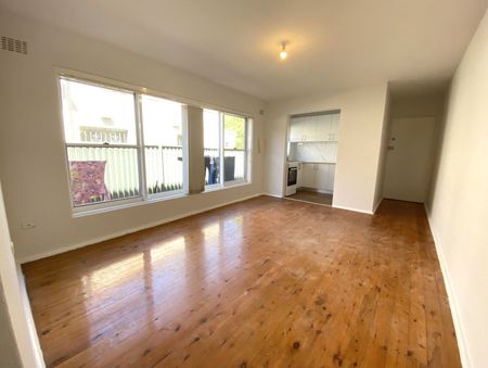 Home For Rent - Photo 4