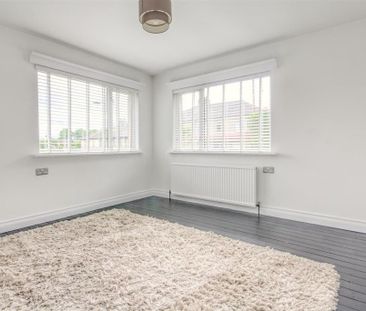 3 bedroom detached house to rent - Photo 2