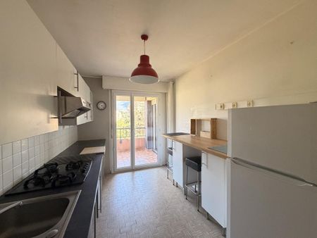 Location Appartement 3 pièces Meublé 70m² BARBERAZ 73000 - Photo 5