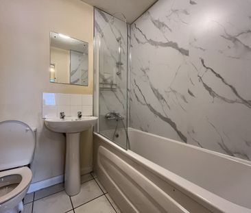 1 bed flat to rent in Westover Road, Bournemouth, BH1 - Photo 5