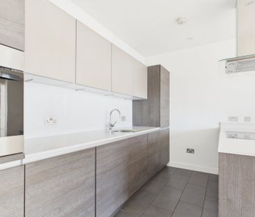 Ash House, Fairfield Avenue, Staines - Upon -Thames,TW18 - Photo 1