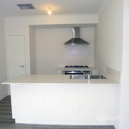 BEAUTIFUL MODERN PROPERTY ! - Photo 4