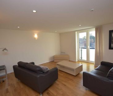 2 bedroom flat to rent - Photo 1