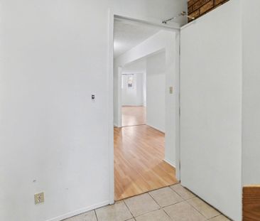 For Lease - 112 Barrette Street Unit# 1, Vanier and Kingsview Park,... - Photo 4