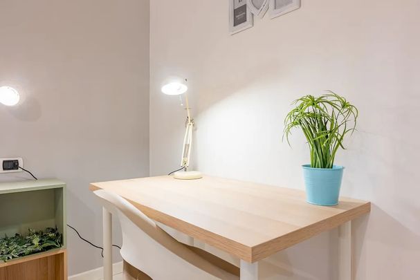 Via Assietta, Milan, Lombardy 20161 - Photo 1