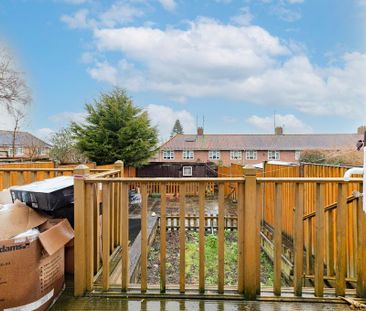 3 bedroom terraced house to rent - Photo 3