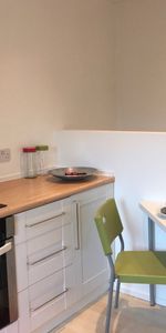 1 Bed Flat, William Street, RG1 - Photo 3
