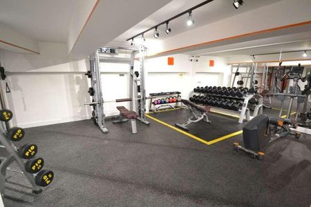 Poole, BH15 - Photo 3