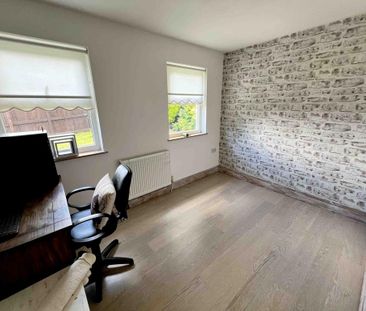 4 bedroom detached house to rent - Photo 2
