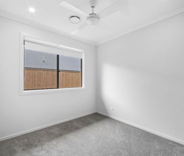 Brand New Home in Montview - Photo 5