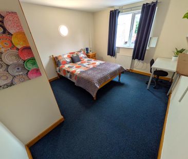 1 bedroom in a house share to rent - Photo 6